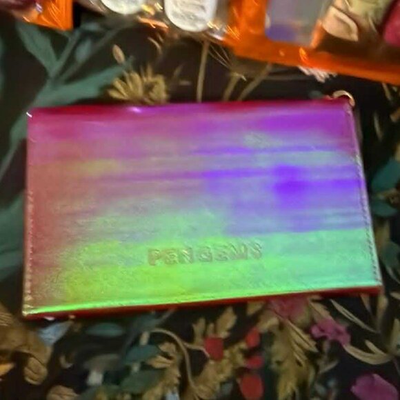 Pengems Jet Set Wristlet Global Iridescent red/pink - Picture 4 of 5